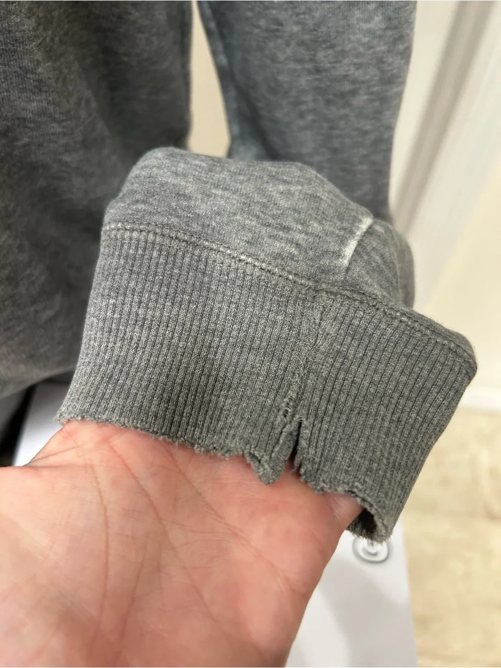Puma Men's Large Grey Crewneck Sweatshirt